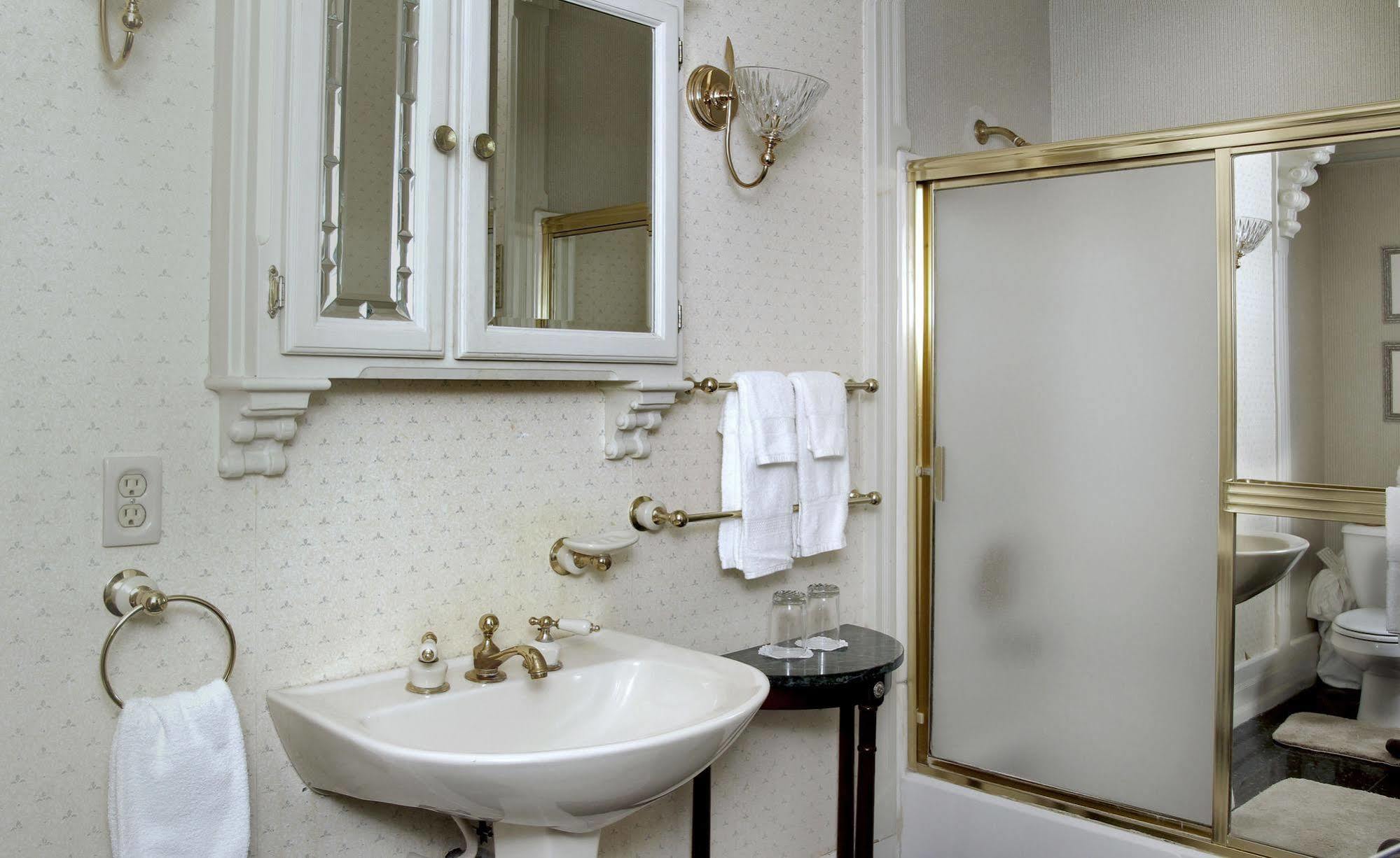Victorian Inn فيرندالي المظهر الخارجي الصورة